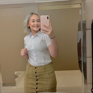 🦋 3/$20 Basic Button-Up White Sheer Blouse